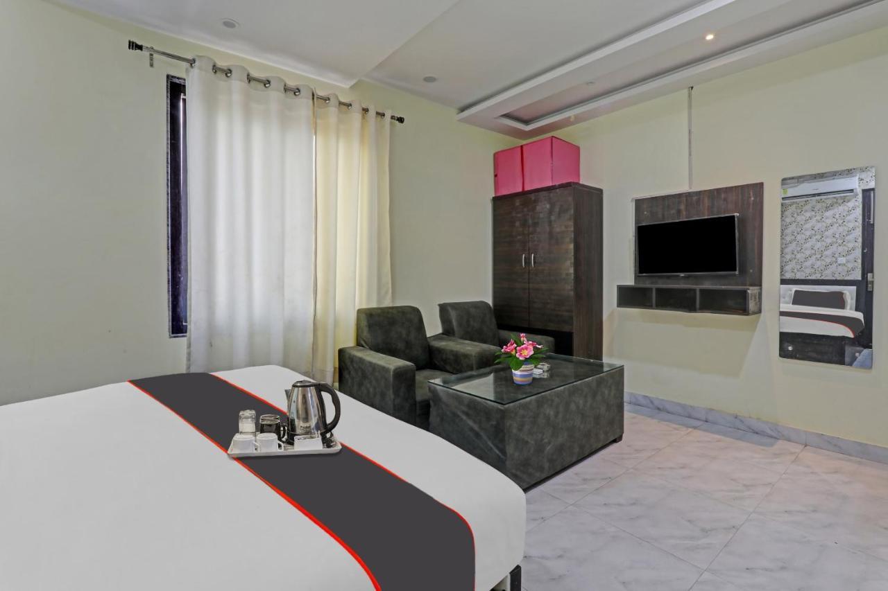 Hotel Collection O Srg Chinhat Exterior foto