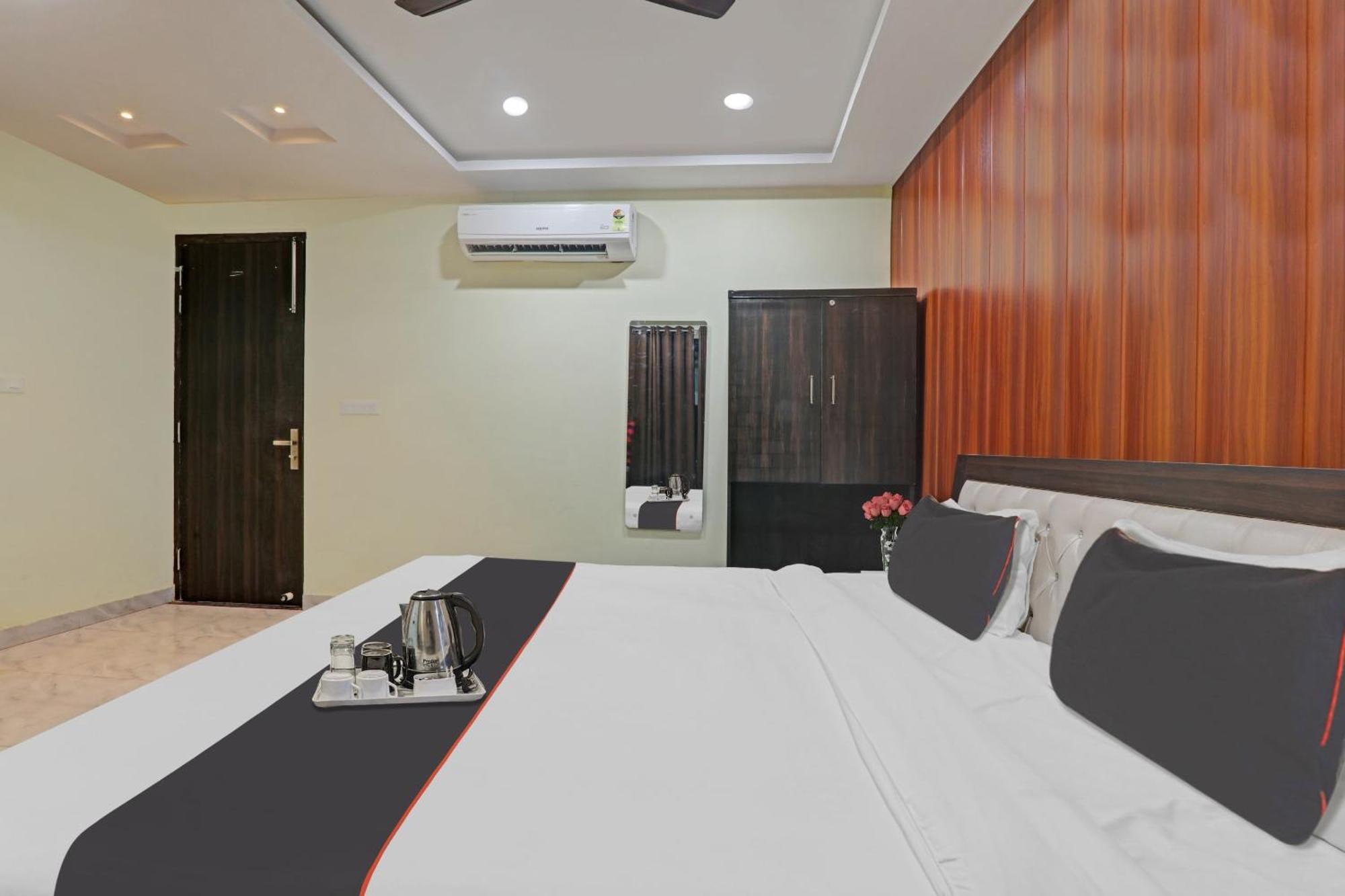 Hotel Collection O Srg Chinhat Exterior foto